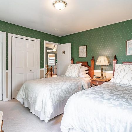 Abacot Hall Bed & Breakfast Niagara-on-the-Lake ภายนอก รูปภาพ