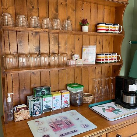 Abacot Hall Bed & Breakfast Niagara-on-the-Lake ภายนอก รูปภาพ