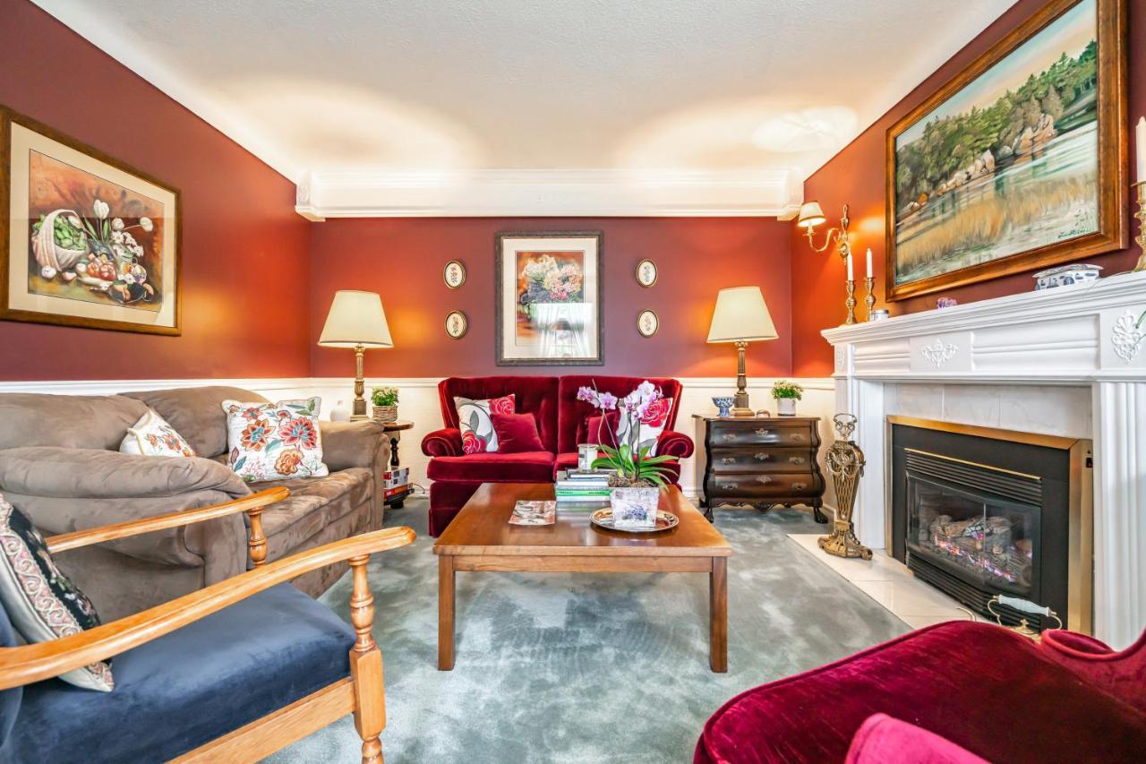 Abacot Hall Bed & Breakfast Niagara-on-the-Lake ภายนอก รูปภาพ