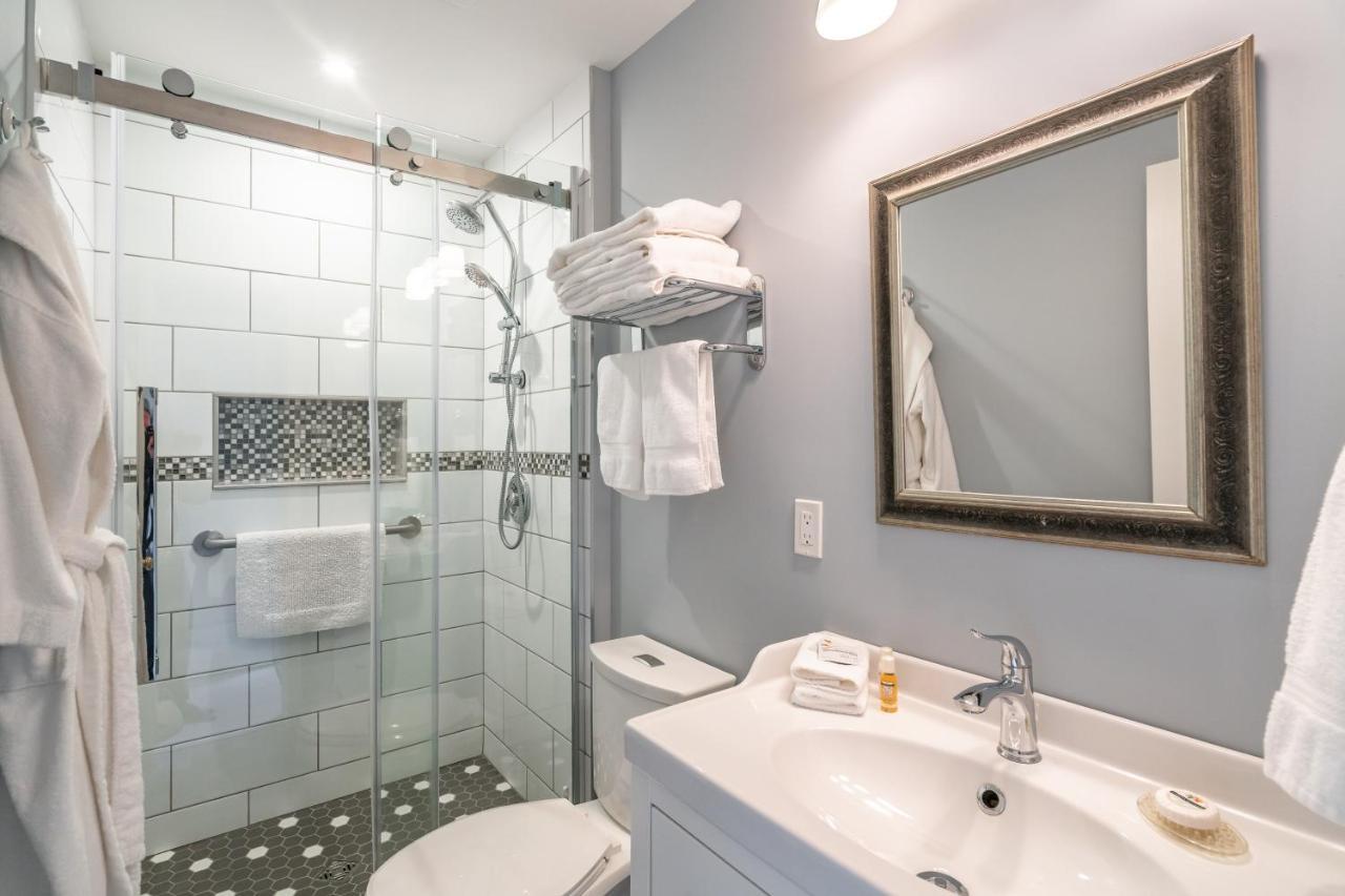 Abacot Hall Bed & Breakfast Niagara-on-the-Lake ภายนอก รูปภาพ