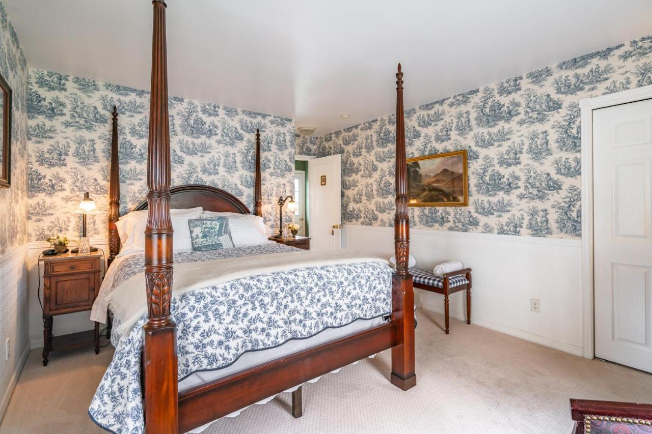 Abacot Hall Bed & Breakfast Niagara-on-the-Lake ภายนอก รูปภาพ