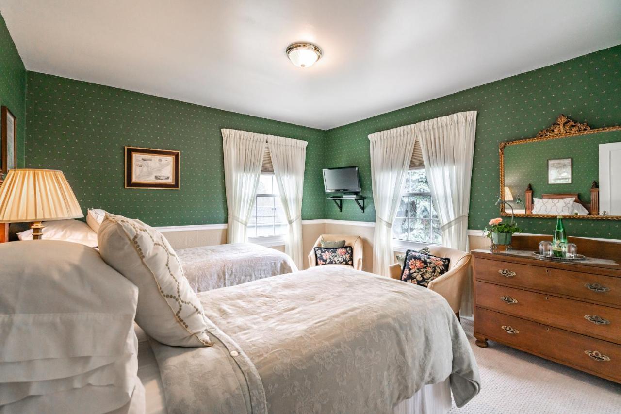 Abacot Hall Bed & Breakfast Niagara-on-the-Lake ภายนอก รูปภาพ