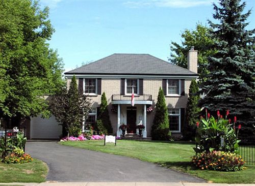 Abacot Hall Bed & Breakfast Niagara-on-the-Lake ภายนอก รูปภาพ